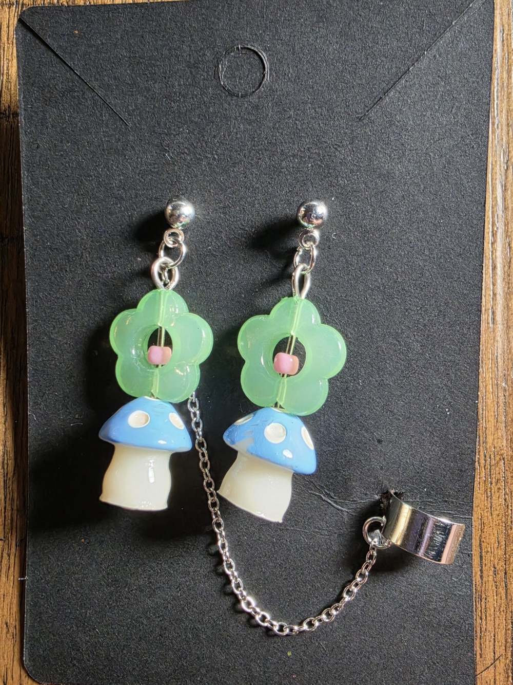 Hot Topic Green Flower and Blue Mushroom Chain Earrings